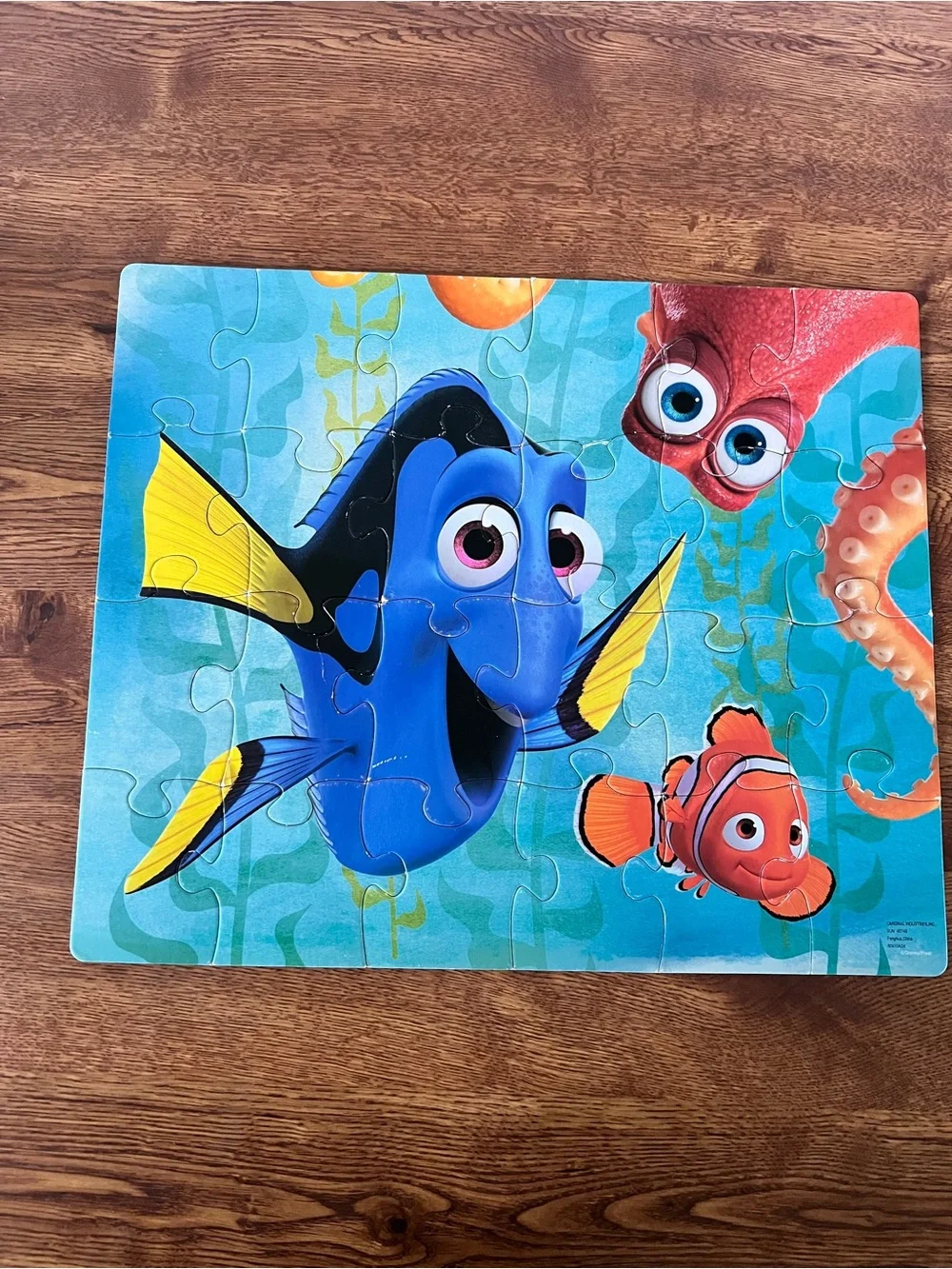 Disney Pixar Finding Dory Tin Lunch Box and Puzzle Set